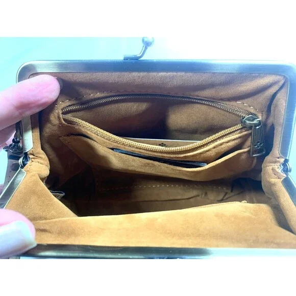 Patricia Nash SAVENA Framed Kisslock Wristlet Wallet TOOLED Rattan Color Beige - Picture 8 of 8